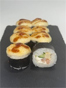 {{photo.Alt || photo.Description || 'ХОТ ТАЙГЕР'}}